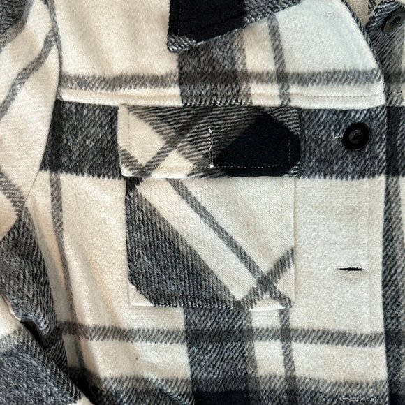 Black & White Plaid Flannel - Picture 3 of 9